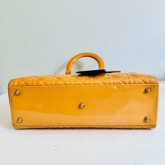 AUTHENTIC CHRISTIAN DIOR PATENT LEATHER QUILTED YELLOW LADY DIOR SATCHEL ITALY - Picture 5 of 16